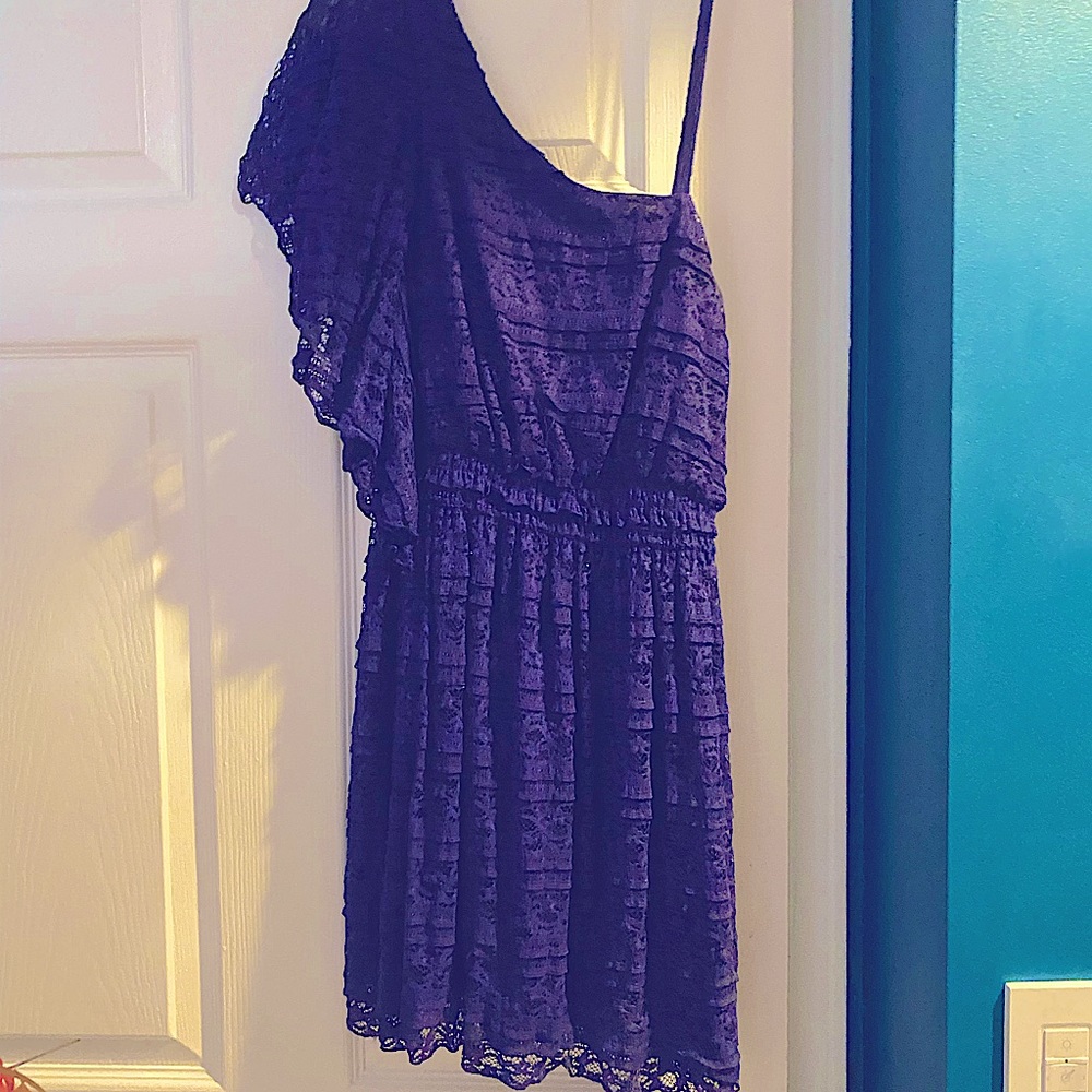 Lacy one shoulder strap
